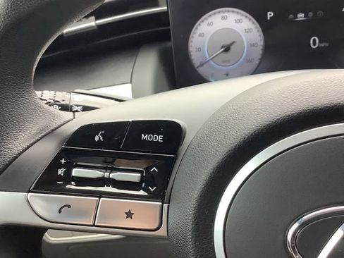 Certified 2024 Hyundai Tucson SE image 40