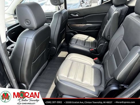 Certified 2022 GMC Acadia Denali w/ GMC Pro Grade Package AWD/4WD image 11