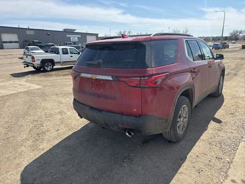Used 2023 Chevrolet Traverse LT image 7