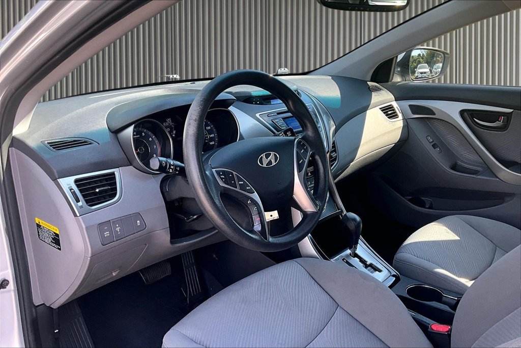 Used 2013 Hyundai Elantra GLS w/ Preferred Pkg FWD image 15