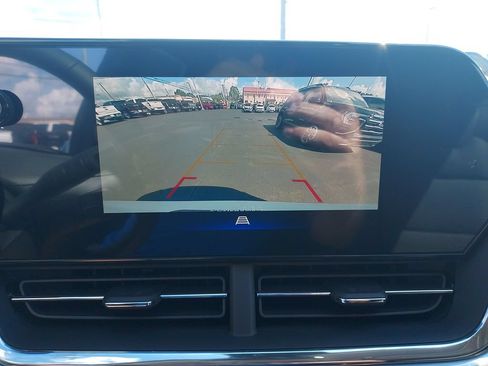 New 2026 Chevrolet Trax LT w/ Driver Confidence Package FWD image 22