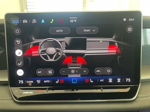 Certified 2025 Volkswagen Tiguan SE R-Line image 20