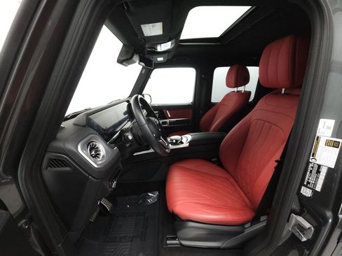 Used 2024 Mercedes-Benz G 550 image 8