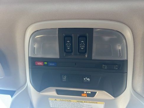 Used 2023 Subaru Crosstrek 2.5i Sport AWD/4WD image 19