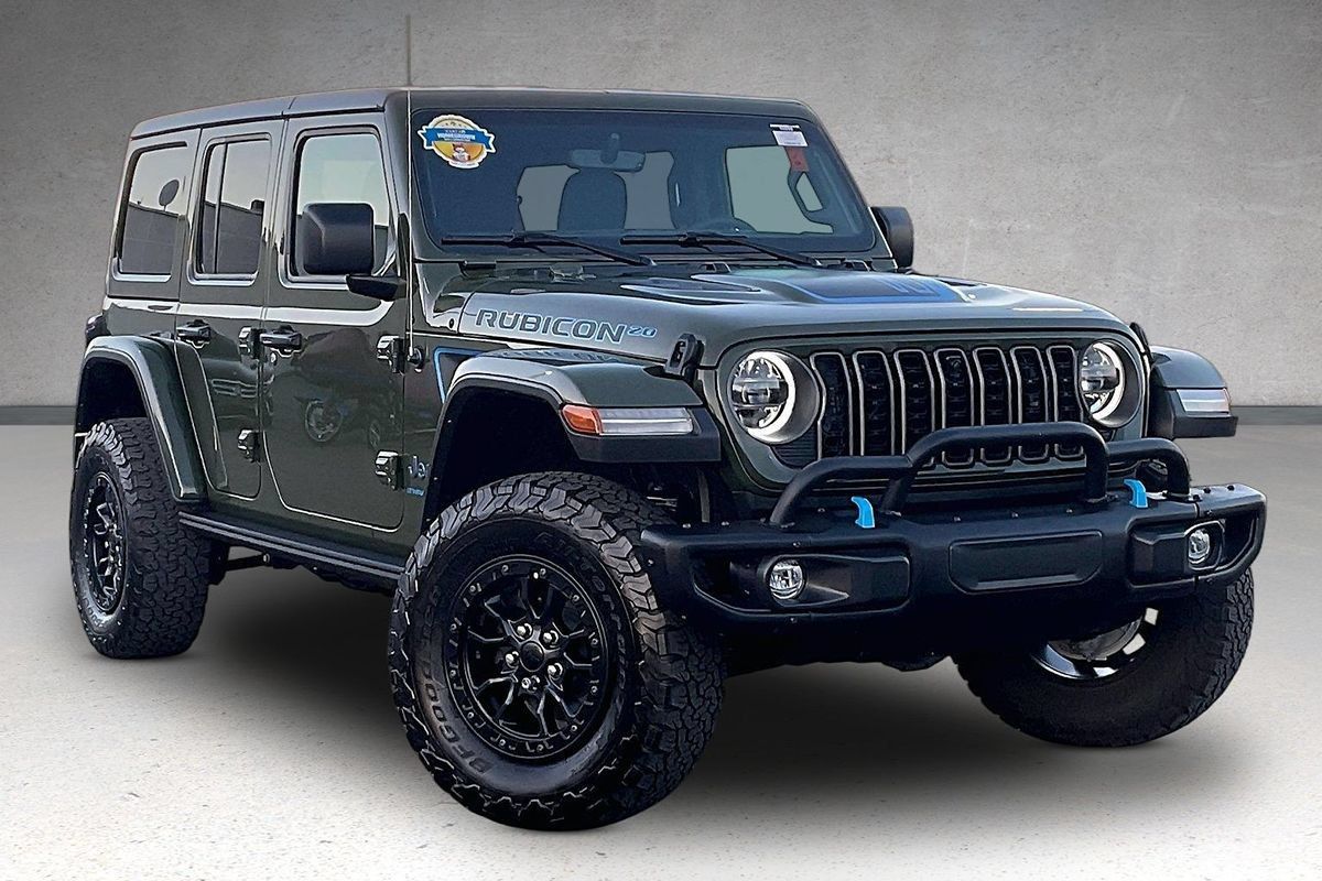 Used 2023 Jeep Wrangler Unlimited Rubicon 4xe AWD/4WD image 2
