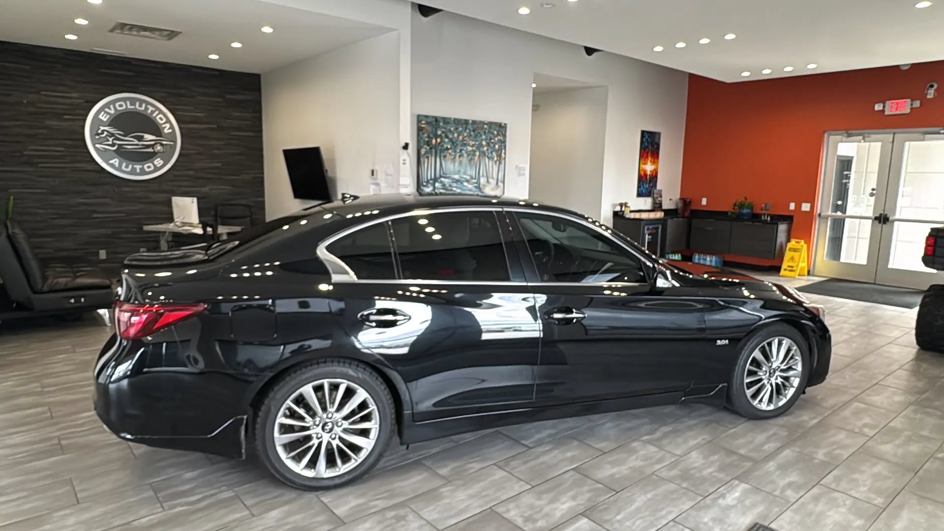 Used 2019 INFINITI Q50 Luxe w/ Cargo Package (L96) RWD image 16