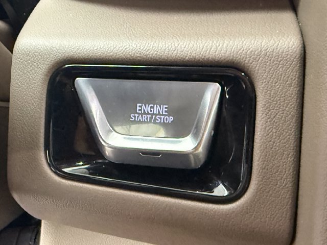 Used 2026 GMC Yukon XL Denali w/ Denali Reserve Package RWD image 16