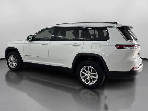 Used 2023 Jeep Grand Cherokee L Laredo AWD/4WD image 5