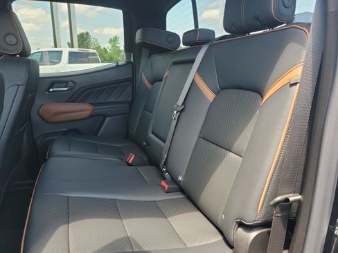New 2026 GMC Canyon AT4 w/ AT4 Premium Package AWD/4WD image 16