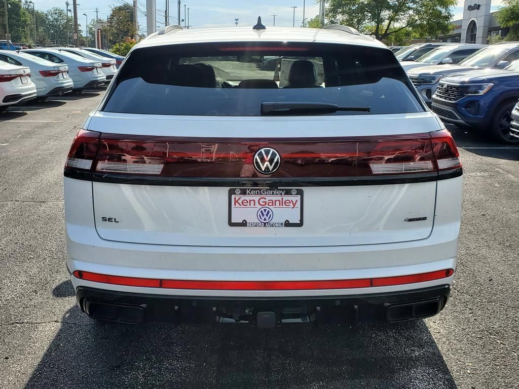 New 2026 Volkswagen Atlas Cross Sport SEL R-Line AWD/4WD image 4