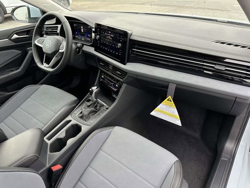 New 2026 Volkswagen Jetta SE image 12