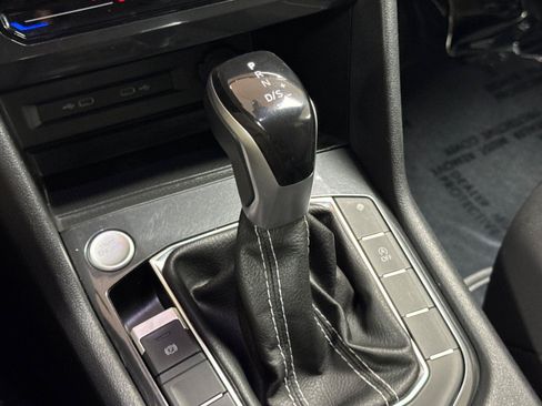 Used 2023 Volkswagen Tiguan SE FWD image 21