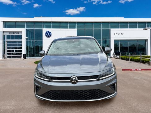 New 2026 Volkswagen Jetta SE FWD image 2