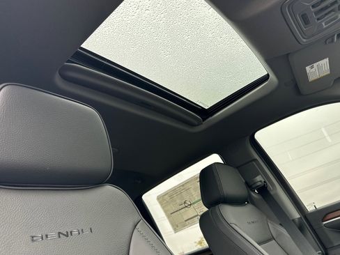 New 2026 GMC Sierra 2500 Denali w/ Denali Reserve Package image 17