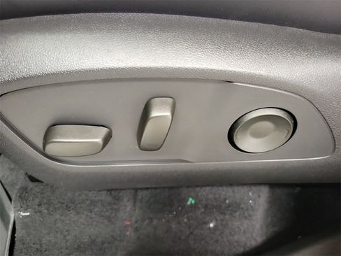 New 2025 GMC Acadia Elevation w/ Super Cruise Package image 6