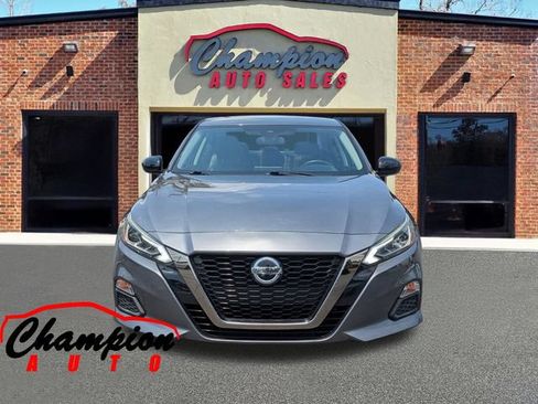 Used 2020 Nissan Altima 2.5 SR FWD image 10
