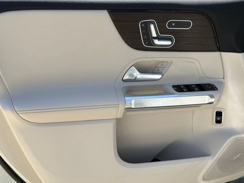 New 2026 Mercedes-Benz GLB 250 image 15