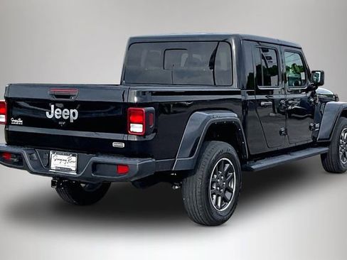 Used 2023 Jeep Gladiator Overland AWD/4WD image 5