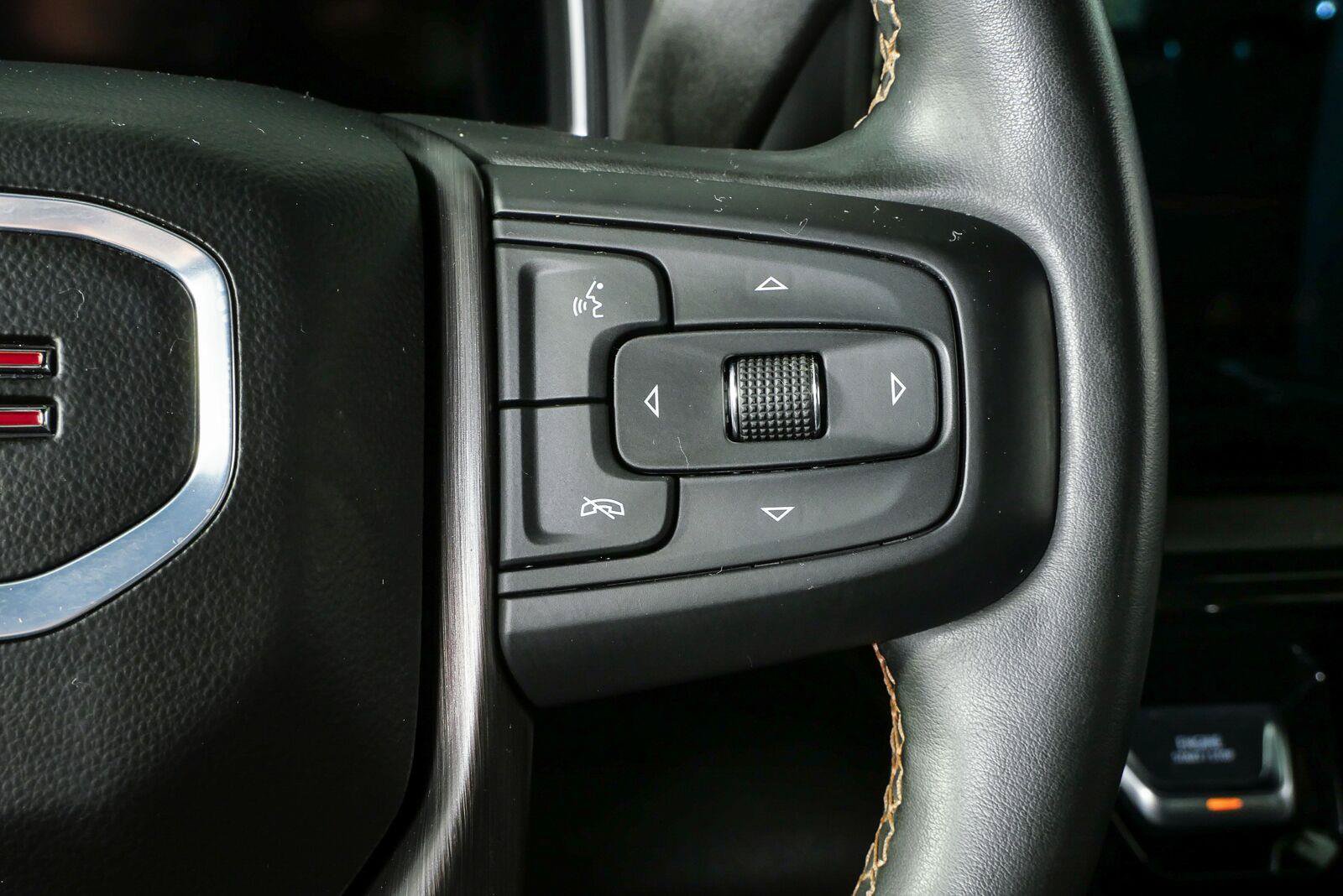 Used 2024 GMC Sierra 2500 AT4 w/ AT4 Preferred Package AWD/4WD image 11