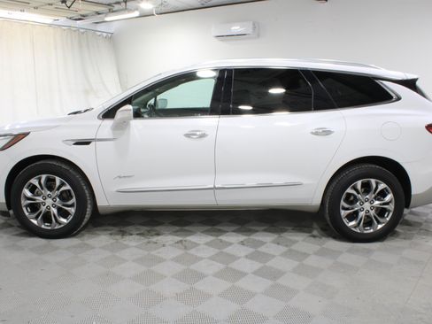 Used 2019 Buick Enclave Avenir w/ Avenir Technology Package FWD image 33
