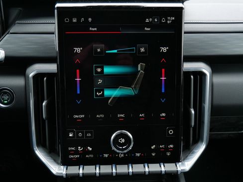New 2026 GMC Acadia Elevation w/ Elevation Premium Package AWD/4WD image 8
