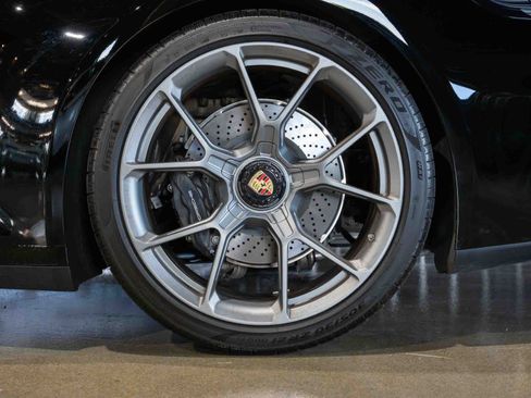 Used 2026 Porsche 911 Carrera T RWD image 9