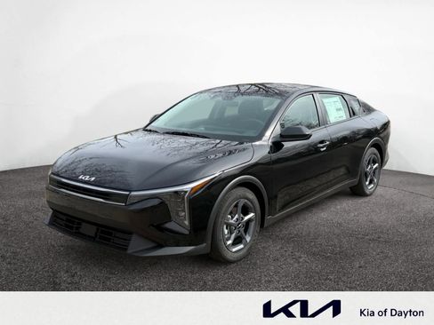 New 2026 Kia K4 LXS image 1