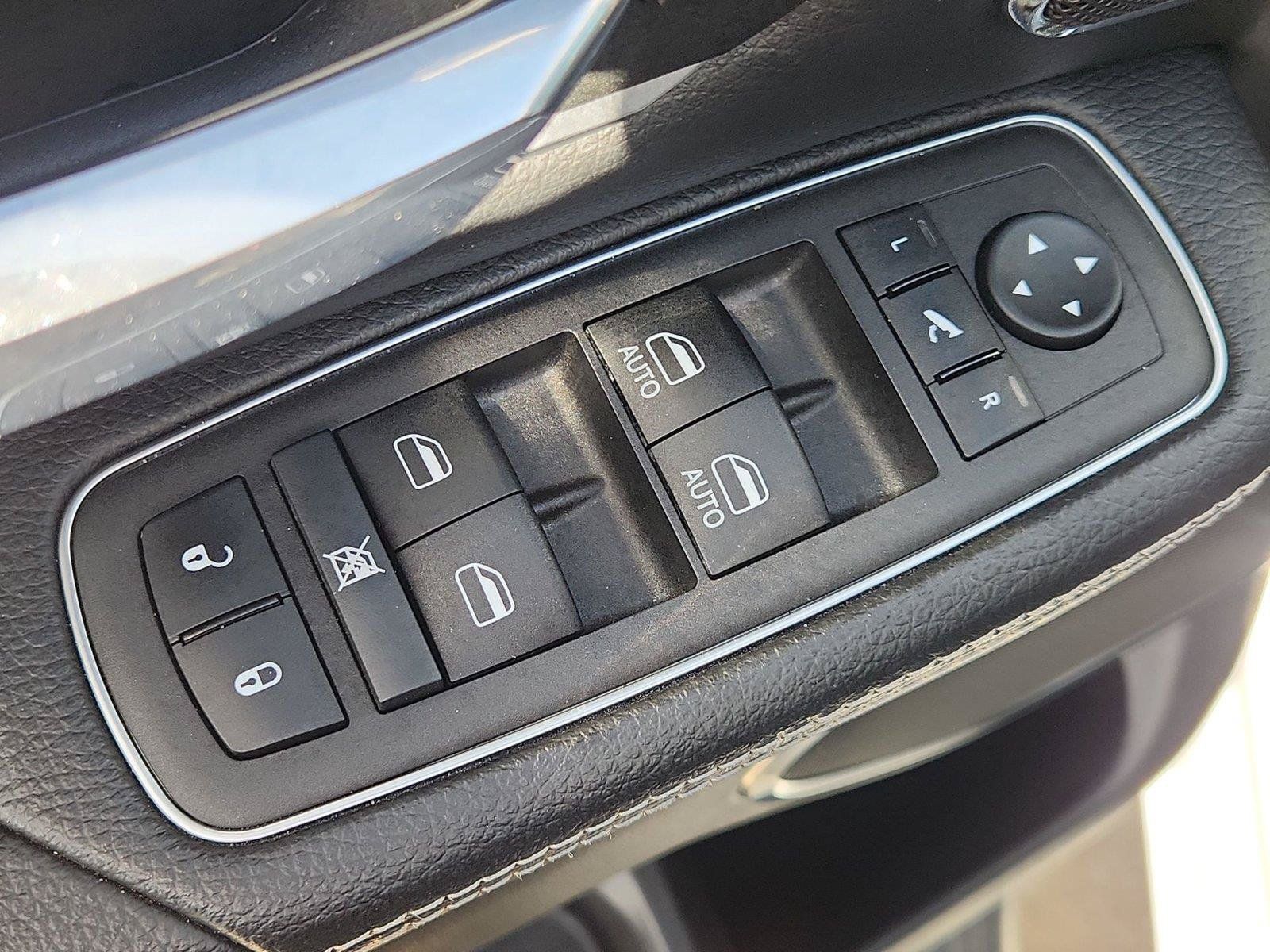 Used 2024 RAM 1500 Laramie AWD/4WD image 23