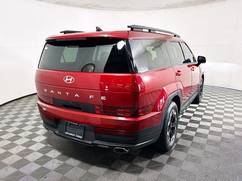 Used 2024 Hyundai Santa Fe SEL FWD image 3