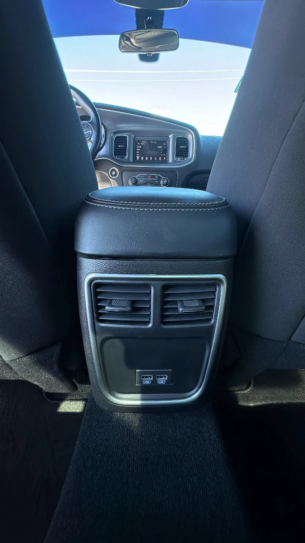 Used 2020 Dodge Charger SXT RWD image 12