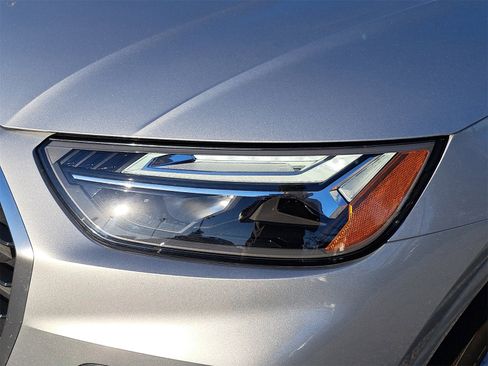 Used 2023 Audi Q5 2.0T Premium w/ Convenience Package image 8