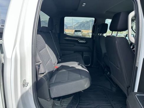 Certified 2023 GMC Sierra 1500 SLE image 13