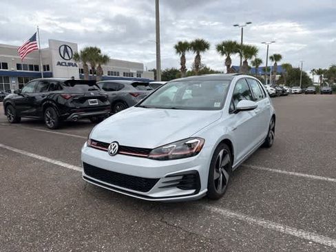 Used 2020 Volkswagen GTI SE image 2