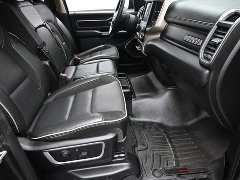 Used 2019 RAM 1500 Laramie AWD/4WD image 9