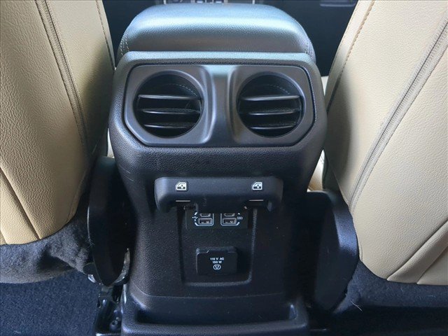 Used 2019 Jeep Wrangler Unlimited Sahara AWD/4WD image 17