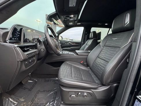 Certified 2024 Cadillac Escalade Sport Platinum w/ LPO, ONYX Package image 22