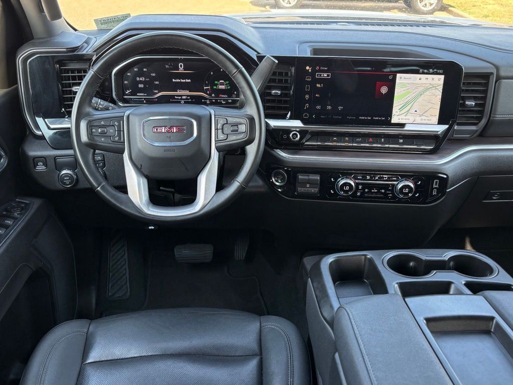 Used 2025 GMC Sierra 1500 SLT RWD image 11
