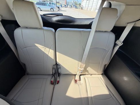 Used 2020 Buick Enclave Premium w/ Sun and Sites Package AWD/4WD image 27