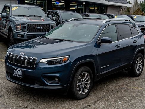 Used 2020 Jeep Cherokee Latitude Plus w/ Comfort/Convenience Group image 4