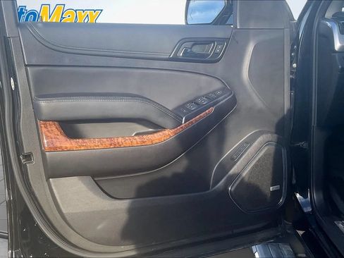 Used 2019 Chevrolet Suburban Premier AWD/4WD image 26