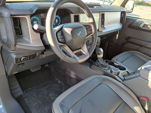 New 2025 Ford Bronco Outer Banks AWD/4WD image 7