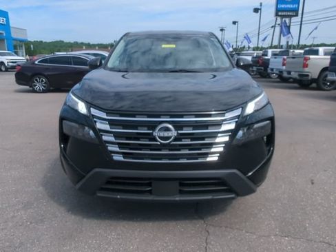 Used 2026 Nissan Rogue SV FWD image 4