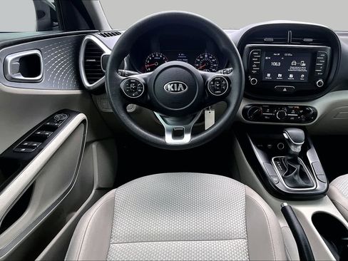 Used 2020 Kia Soul LX FWD image 6