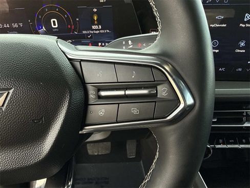 Used 2026 Chevrolet Traverse LT image 16