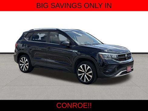 Used 2023 Volkswagen Taos SE FWD image 3