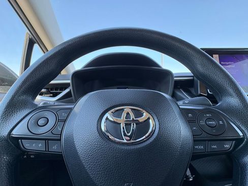 Used 2024 Toyota Corolla LE image 25