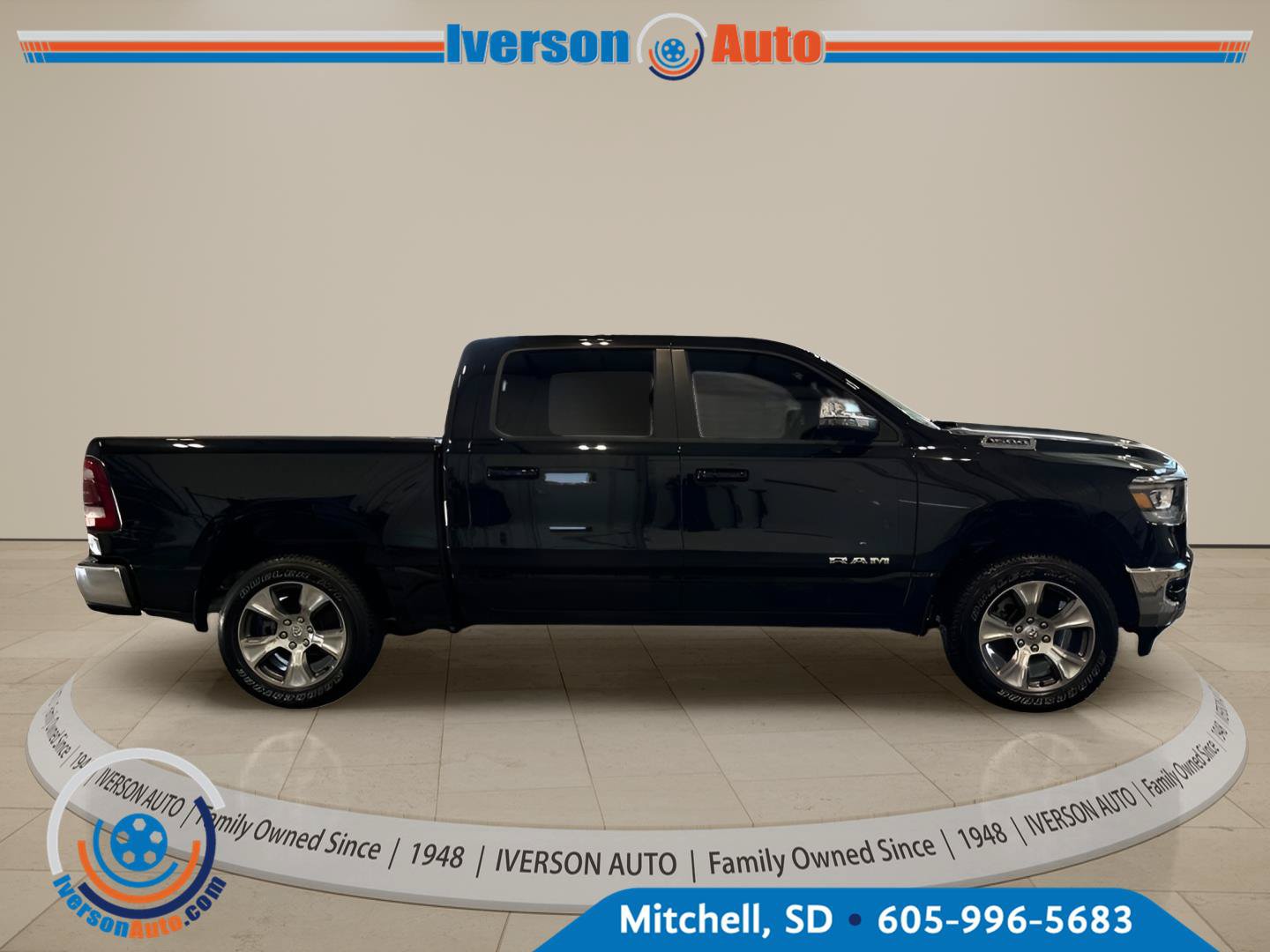 Used 2023 RAM 1500 Laramie AWD/4WD image 8