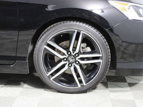 Used 2016 Honda Accord Sport image 33