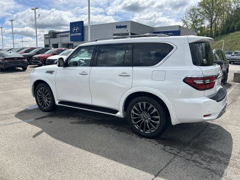 Used 2023 Nissan Armada Platinum w/ Captain's Chairs Package AWD/4WD image 14