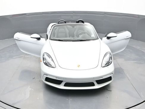 Certified 2024 Porsche 718 Boxster S RWD image 28